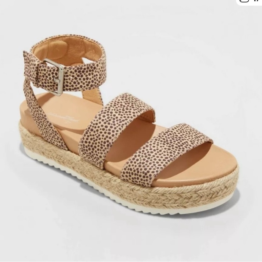 NEW Universal Thread Annie Size 8 Platform Sandals